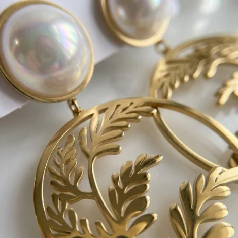 金晖幻羽大廓形流体蝴蝶不锈钢耳环